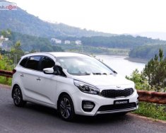 Kia Rondo GAT 2019 - Cần bán xe Kia Rondo GAT năm sản xuất 2019, màu trắng, giá chỉ 699 triệu giá 699 triệu tại Quảng Bình