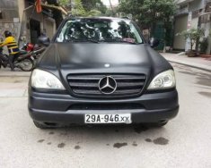 Mercedes-Benz ML Class   2002 - Bán Mercedes ML 320 đời 2002, màu đen, nhập khẩu, số tự động giá 250 triệu tại Hà Nội