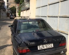 Mercedes-Benz E class E230 trước 1990 - Cần bán Mercedes E230 trước đời 1990, màu xanh lam, xe đã sửa ngon giá 90 triệu tại Tp.HCM