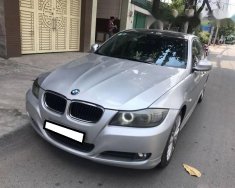 BMW 3 Series 320i  2009 - Gia đình cần bán BMW 320i đời 2009 số tự động, màu bạc, giá 446 triệu tại Tp.HCM