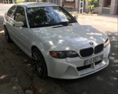 BMW 3 Series  318i 2004 - Cần bán gấp BMW 3 Series 318i năm sản xuất 2004, màu trắng, giấy tờ chính chủ giá 230 triệu tại Tp.HCM