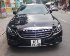 Mercedes-Benz E class 2016 - Cần bán lại xe Mercedes đời 2016, màu đen giá 1 tỷ 699 tr tại Bình Dương