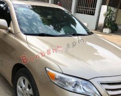 Toyota Camry 2010 - Cần bán gấp Toyota Camry sản xuất 2010, màu vàng giá 790 triệu tại Yên Bái