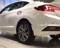 Hyundai Elantra 2019 - Cần bán xe Hyundai Elantra 2019, màu trắng giá cạnh tranh giá 699 triệu tại Quảng Trị