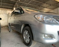 Toyota Innova MT 2011 - Cần bán xe Toyota Innova MT đời 2011, màu bạc giá 300 triệu tại Bình Thuận  