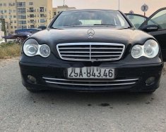 Mercedes-Benz C class 2004 - Cần bán xe Mercedes C180 năm 2004, màu đen, giá tốt giá 203 triệu tại Hà Nội