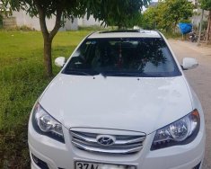 Hyundai Avante 2011 - Cần bán Hyundai Avante đời 2011, màu trắng chính chủ giá 370 triệu tại Nghệ An