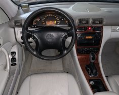 Mercedes-Benz C class C180 AT   2001 - Cần bán xe Mercedes C180 AT sản xuất 2001, màu đen, nhập khẩu giá 180 triệu tại Hà Nội