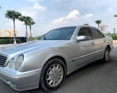 Mercedes-Benz E class   2001 - Xe Mercedes E240 đời 2001, màu bạc, số tự động giá 125 triệu tại Tp.HCM