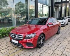 Mercedes-Benz E class E300  2017 - Cần bán gấp Mercedes E300 sản xuất 2017, màu đỏ giá 2 tỷ 80 tr tại Tp.HCM