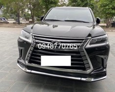 Lexus LX 2016 - Cần bán lại với giá thấp chiếc xe sang Lexus LX570 2016, màu đen, xe nhập giá 5 tỷ 980 tr tại Hà Nội