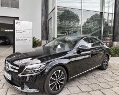 Mercedes-Benz C class 2018 - Cần bán lại xe Mercedes C200 Facelift năm 2018, màu đen giá 1 tỷ 419 tr tại Tp.HCM