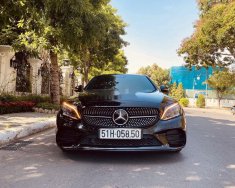 Mercedes-Benz C class 2019 - Cần bán xe Mercedes C class đời 2019, màu đen giá 1 tỷ 820 tr tại Bình Dương