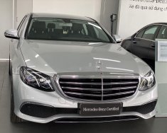 Mercedes-Benz E class 2017 - Bán xe Mercedes E class đời 2017, màu bạc giá 1 tỷ 645 tr tại Tp.HCM