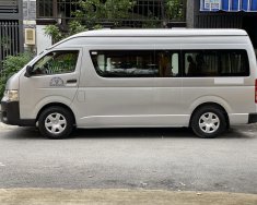 Toyota Hiace 2017 - Bán Toyota Hiace xám 2017 số sàn máy dầu nhập Nhật mới tuyệt giá 685 triệu tại Tp.HCM