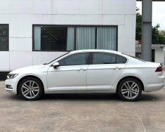 Volkswagen Passat 2018 - Bán ô tô Volkswagen Passat đời 2018, màu trắng, nhập khẩu chính hãng, như mới giá 1 tỷ 169 tr tại Quảng Ninh