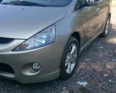 Mitsubishi Grandis   2.4 AT  2008 - Bán Mitsubishi Grandis 2.4 AT đời 2008, màu vàng xe gia đình giá 285 triệu tại Thái Nguyên