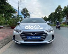 Hyundai Elantra  1.6 AT 2018 - Cần bán lại xe Hyundai Elantra 1.6 AT 2018, màu bạc giá cạnh tranh giá 535 triệu tại An Giang