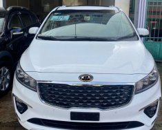 Kia Sedona Premium 3.3AT 2018 - Bán Kia Sedona Premium 3.3AT năm sản xuất 2018, màu trắng giá 920 triệu tại Gia Lai