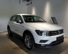 Volkswagen Tiguan 2021 - SUV 7 chỗ Tiguan nhập Mỹ nguyên chiếc, có sẵn đủ màu - giao ngay - Giảm ngay 100tr tiền mặt - Giao xe tận nơi giá 1 tỷ 698 tr tại BR-Vũng Tàu