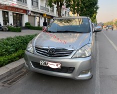 Toyota Innova   V 2010 - Cần bán gấp Toyota Innova V 2010, màu bạc chính chủ giá cạnh tranh giá 320 triệu tại Hà Nội