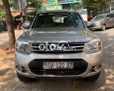 Ford Everest MT 2013 - Bán xe Ford Everest MT đời 2013, màu xám còn mới giá 405 triệu tại Tp.HCM