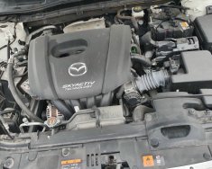 Mazda 3 1.5AT Facelift 2017 - Cần bán gấp Mazda 3 1.5AT Facelift năm sản xuất 2017, màu trắng như mới giá 515 triệu tại Hậu Giang