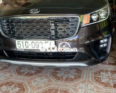 Kia Sedona 2018 - Cần bán xe Kia Sedona sản xuất năm 2018, màu đen giá 872 triệu tại Bình Phước