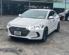 Hyundai Elantra AT 2018 - Bán Hyundai Elantra AT năm 2018, màu trắng chính chủ giá 520 triệu tại Đà Nẵng