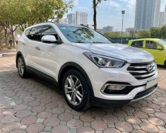 Cần bán Hyundai Santa Fe năm 2018, màu trắng giá 800 triệu tại Hà Nội