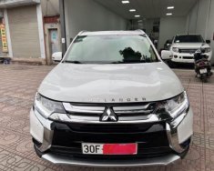 Cần bán xe Mitsubishi Outlander 2.0 CVT Premium sản xuất 2018, màu trắng  giá 745 triệu tại Hà Nội