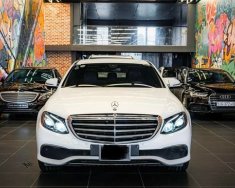 Bán Mercedes E200 Exclusive năm sản xuất 2020, màu trắng giá 2 tỷ 79 tr tại Hà Nội