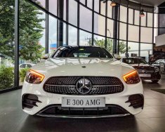 Mercedes-Benz E300 2022 - Ưu đãi thuế trước bạ, lợi vài trăm triệu giá 2 tỷ 950 tr tại Đà Nẵng