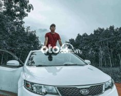 Kia Forte 2013 - Màu trắng xe gia đình giá 300 triệu tại Đắk Nông