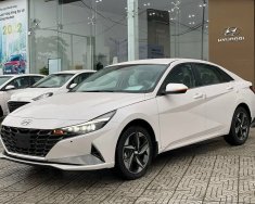 Hyundai Elantra 2022 - Thức tỉnh bản lĩnh giá 599 triệu tại Hòa Bình