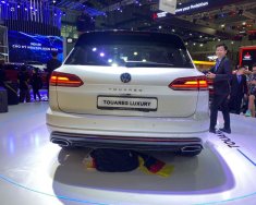 Volkswagen Touareg 2022 - Xe Touareg mới ra mắt 2022 cọc sớm giá tốt giá 2 tỷ 900 tr tại Tp.HCM