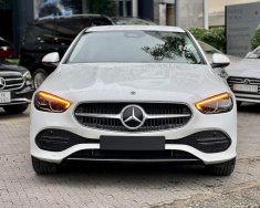 Mercedes-Benz C200 2022 - Giảm tiền mặt lên đến 100 triệu - Tặng bảo hiểm thân xe giá 1 tỷ 914 tr tại Cần Thơ