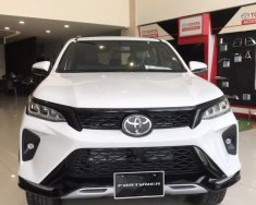 Toyota Fortuner 2022 - Hỗ trợ vay trả góp với hạn mức và lãi suất cực kì hấp dẫn, lên đến 80% giá trị xe giá 1 tỷ 26 tr tại Hòa Bình