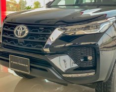 Toyota Fortuner 2022 - Bán xe màu đen giá 1 tỷ 107 tr tại Lai Châu