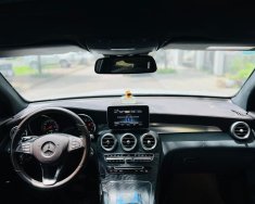 Mercedes-Benz GLC 300 2019 - Xe màu trắng giá 1 tỷ 890 tr tại Nghệ An