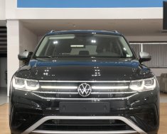 Volkswagen Tiguan 2022 - Model 2023 - Xe màu đen, xe nhập giá 1 tỷ 999 tr tại Quảng Ninh