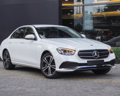 Mercedes-Benz E180 2022 - Giảm tiền mặt lên đến 100 triệu - Tặng nhiều quà tặng giá trị - Hỗ trợ trả góp giá 2 tỷ 99 tr tại Cần Thơ