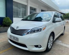 Toyota Sienna 2017 - Xe màu trắng, xe nhập giá 2 tỷ 700 tr tại Tp.HCM