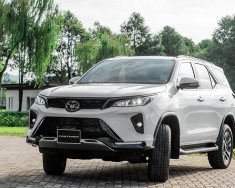 Toyota Fortuner 2022 - Quà tặng tiền mặt và phụ kiện giá 1 tỷ 118 tr tại Hòa Bình