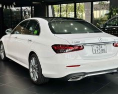 Mercedes-Benz E300 2022 - Xe đã ra biển nhưng chưa lăn bánh giá 2 tỷ 950 tr tại Quảng Ninh