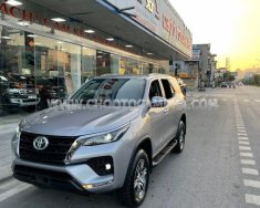 Toyota Fortuner 2021 - Màu bạc giá 1 tỷ 80 tr tại Quảng Ninh