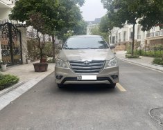 Toyota Innova 2.0E 2016 - Gia đinh tôi cần bán chiếc xe innova sx2016 màu vàng cát tên tư nhân chính chủ tôi sử dụng,biển Hà Nội. giá 338 triệu tại Hà Nội
