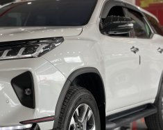 Toyota Fortuner 2022 - Màu trắng giá 1 tỷ 190 tr tại Tp.HCM
