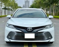 Toyota Camry 2019 - Xe màu trắng, nhập khẩu giá 1 tỷ 50 tr tại Hà Nội