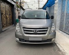 Hyundai Starex 2017 - Số sàn, màu xám giá 668 triệu tại Tp.HCM